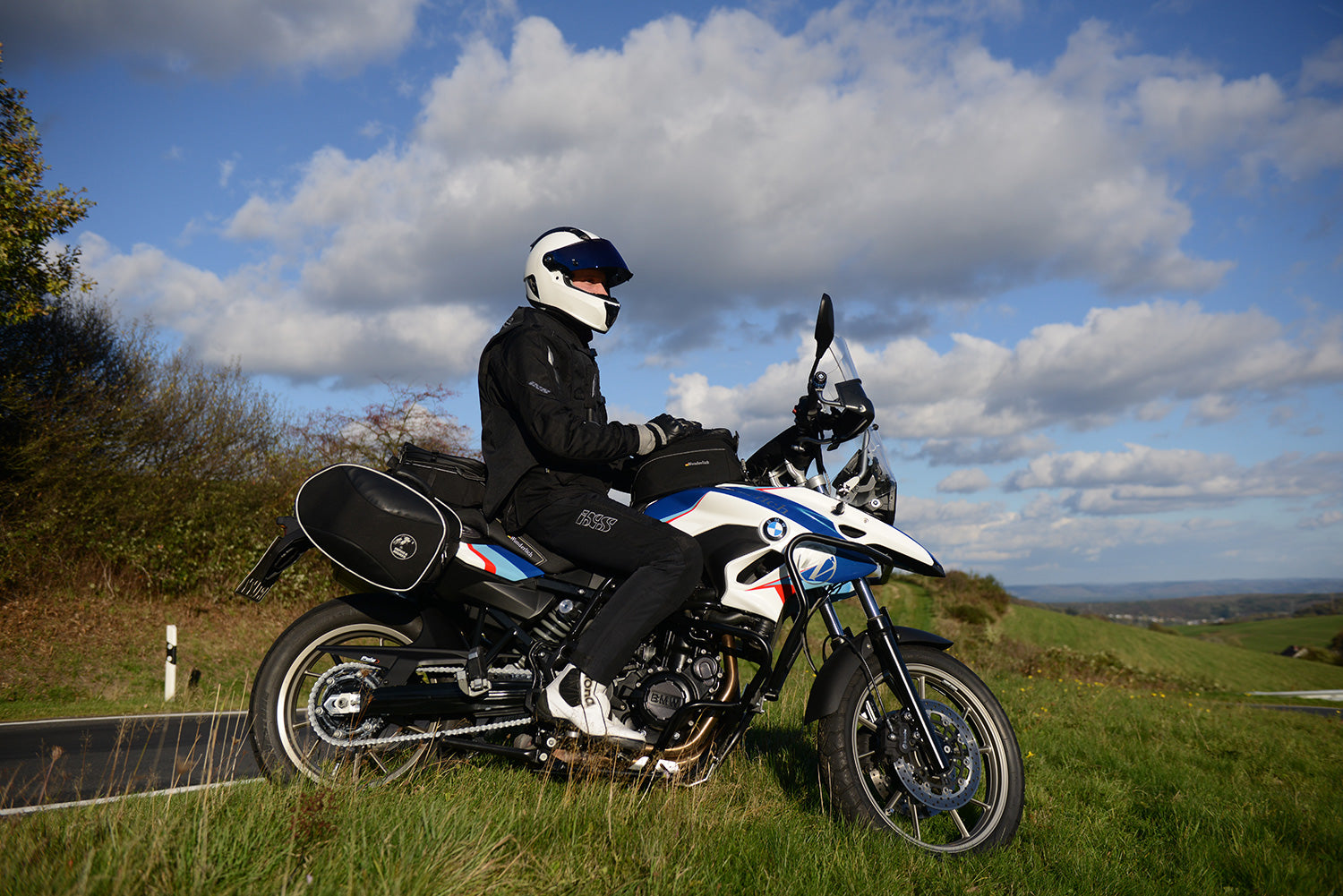 With a height of 460 mm, the plate is the perfect compromise between maximum wind protection and minimum dimensions.