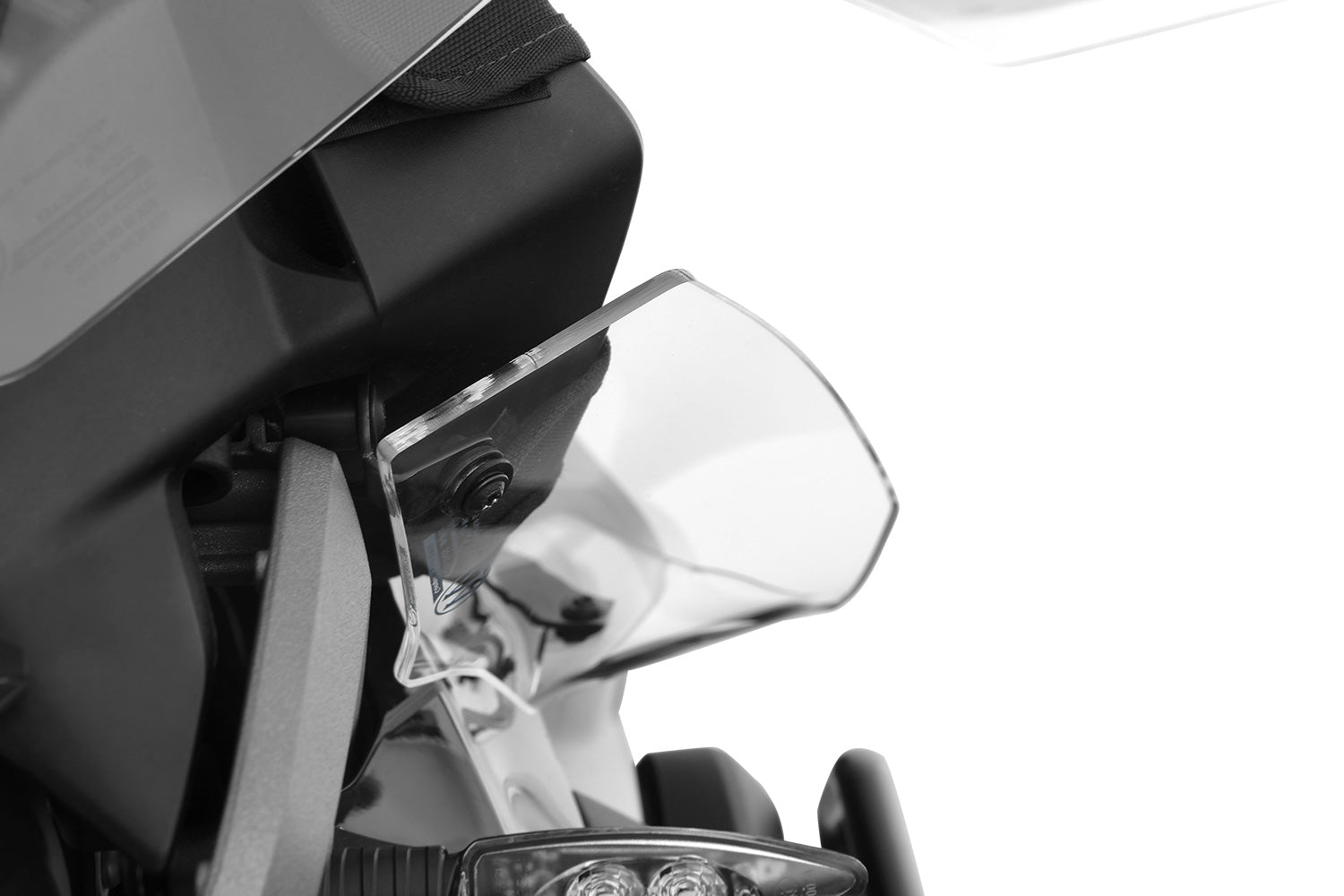Wunderlich Flaps R 1200 GS LC and R 1250 GS protect the GS rider effectively from wind and weather