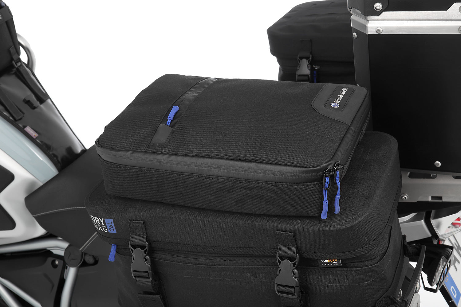 This functional ELEPHANT L top bag comes with all of the benefits of our ELEPHANT range.