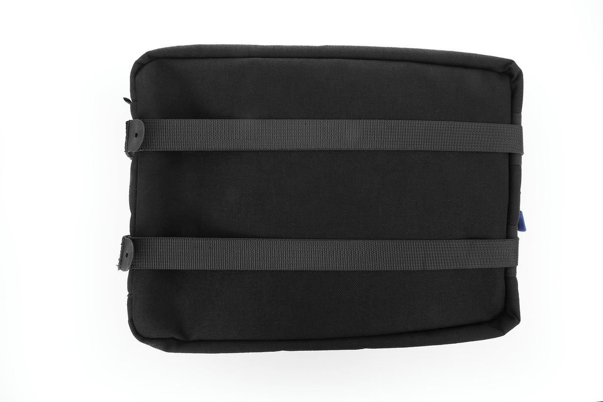 This functional ELEPHANT L top bag comes with all of the benefits of our ELEPHANT range.