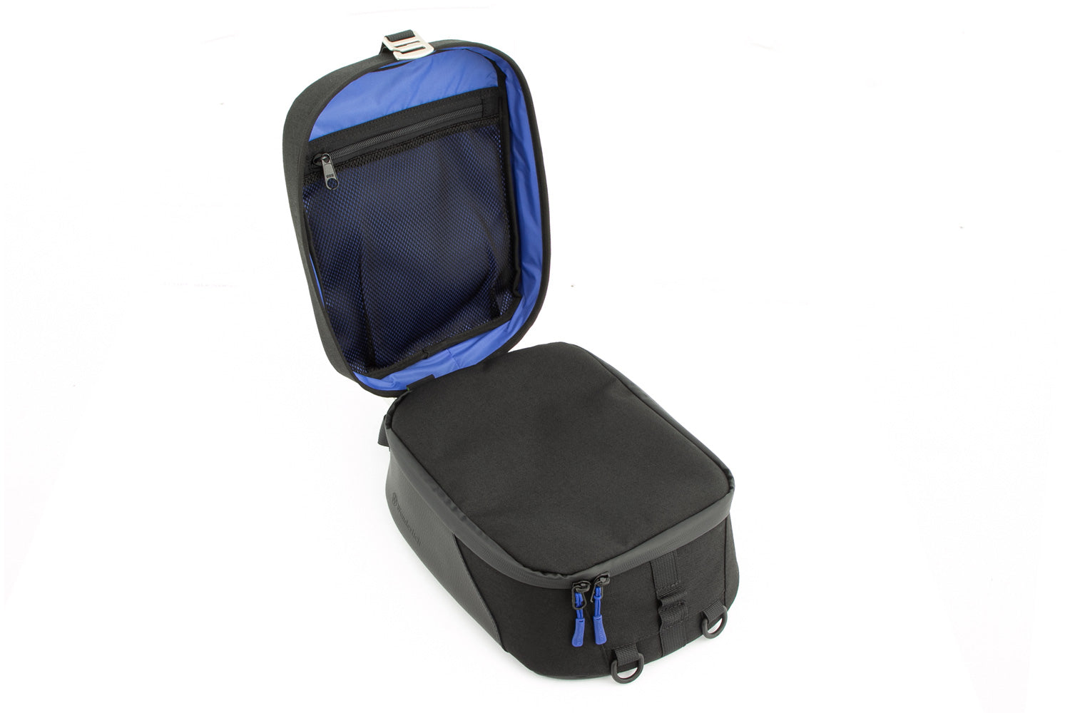 Our modern tank bag in classic design is the ideal solution for everyday riding.