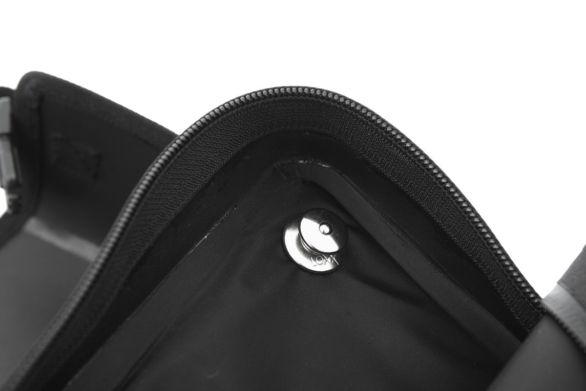 This set consists of our frame coverings prepared to accommodate the side pockets and the corresponding side pockets