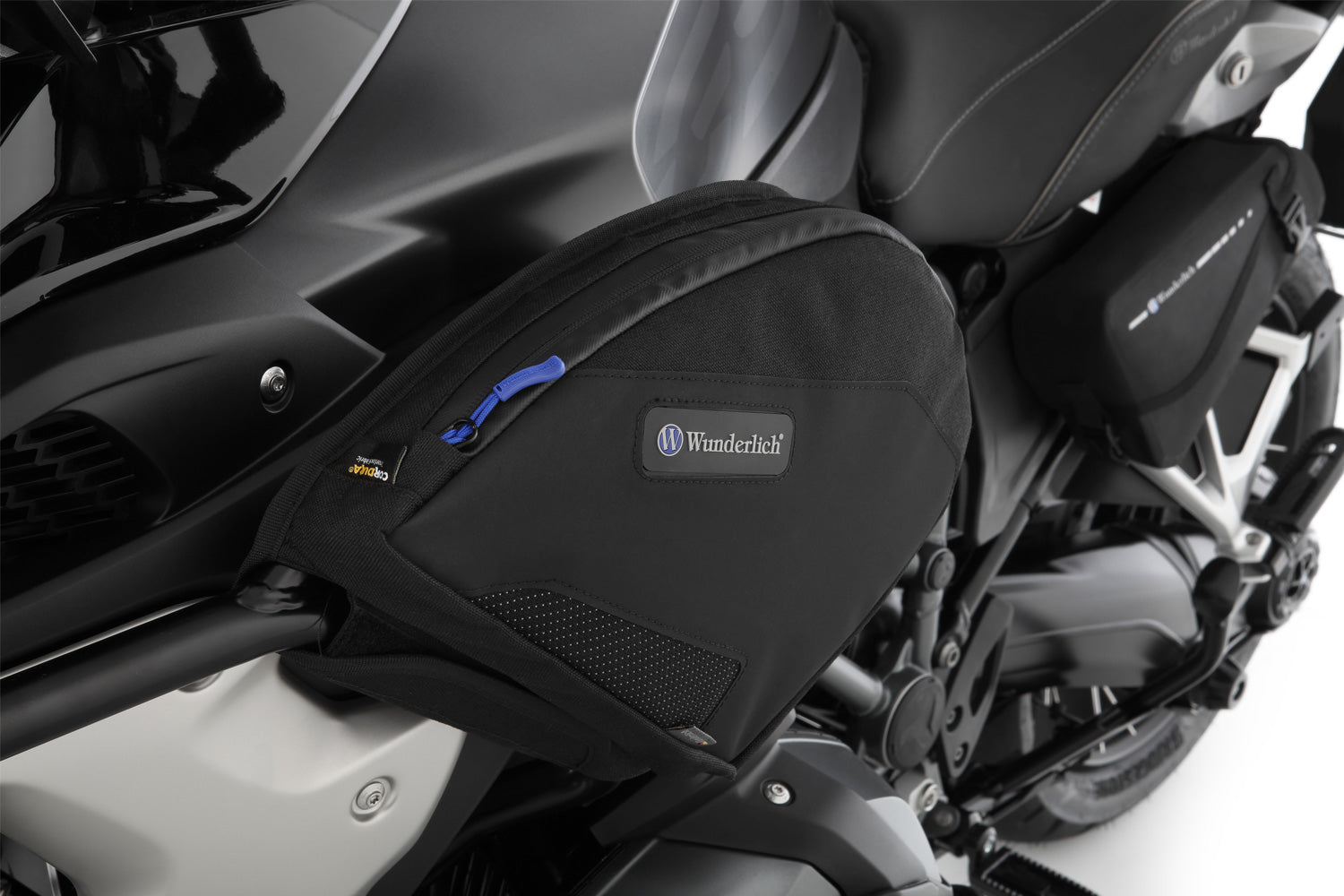 Our water-resistant protection bar bags are ideal for everything you'd like to have ready to hand while on the move
