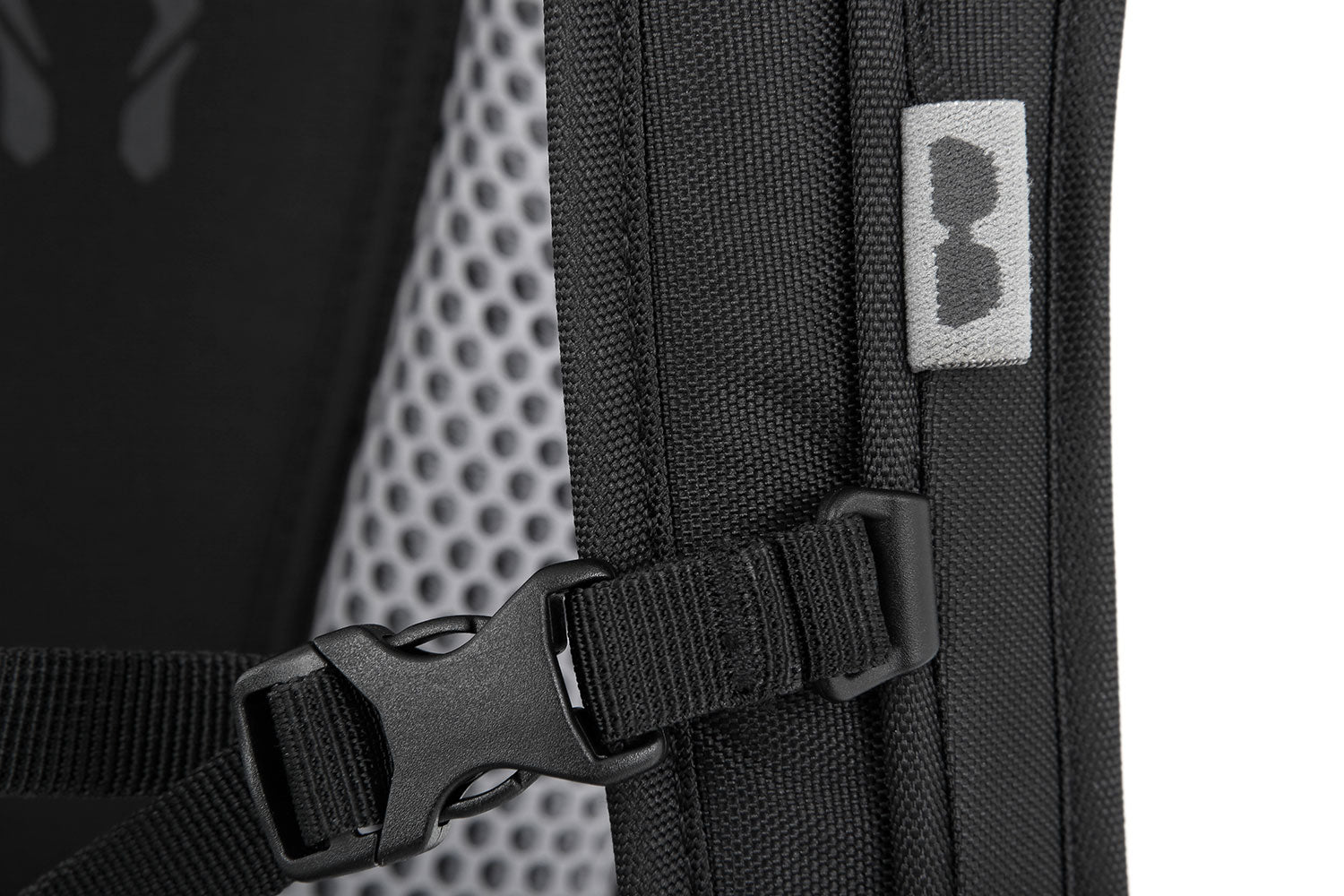 When developing the MOTO PACK, we combined our expertise with that of Deuter's backpack specialists