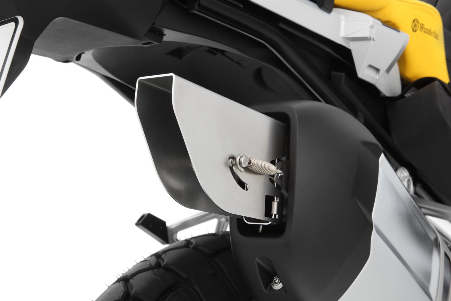 Reduces the droning of the GS, which is often considered unpleasant and irritating