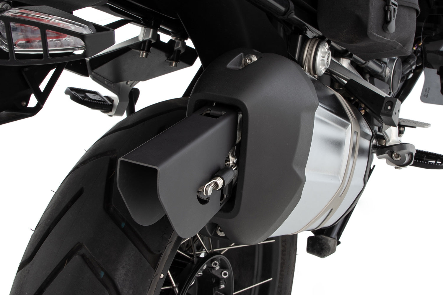 Reduces the droning of the GS, which is often considered unpleasant and irritating