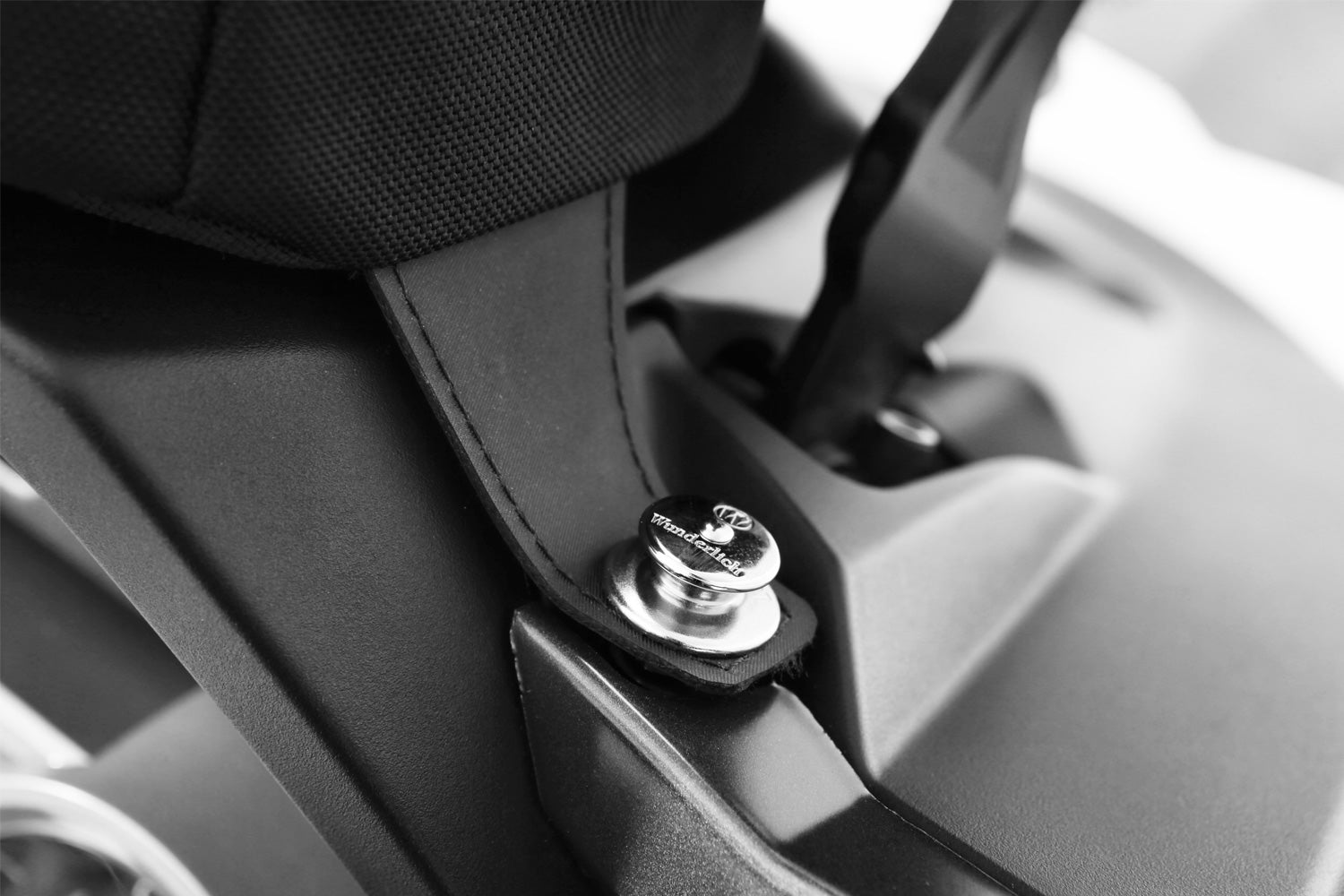 Tailor-made cockpit bag in CORDURA® TrueLock™ fabric