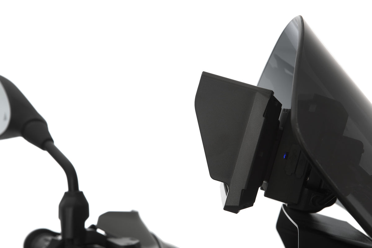High-quality, specially developed sun visor for the GARMIN Zumo XT2 navigation system