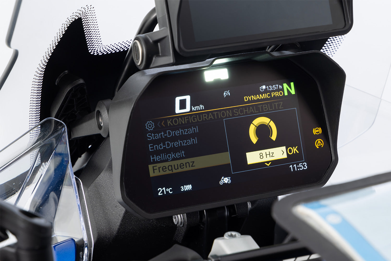 Wunderlich Glare shield for Cockpit TFT 6.5 inch - complete your BMW ✔ Premium components ✔ Integrated design ➜ Order now