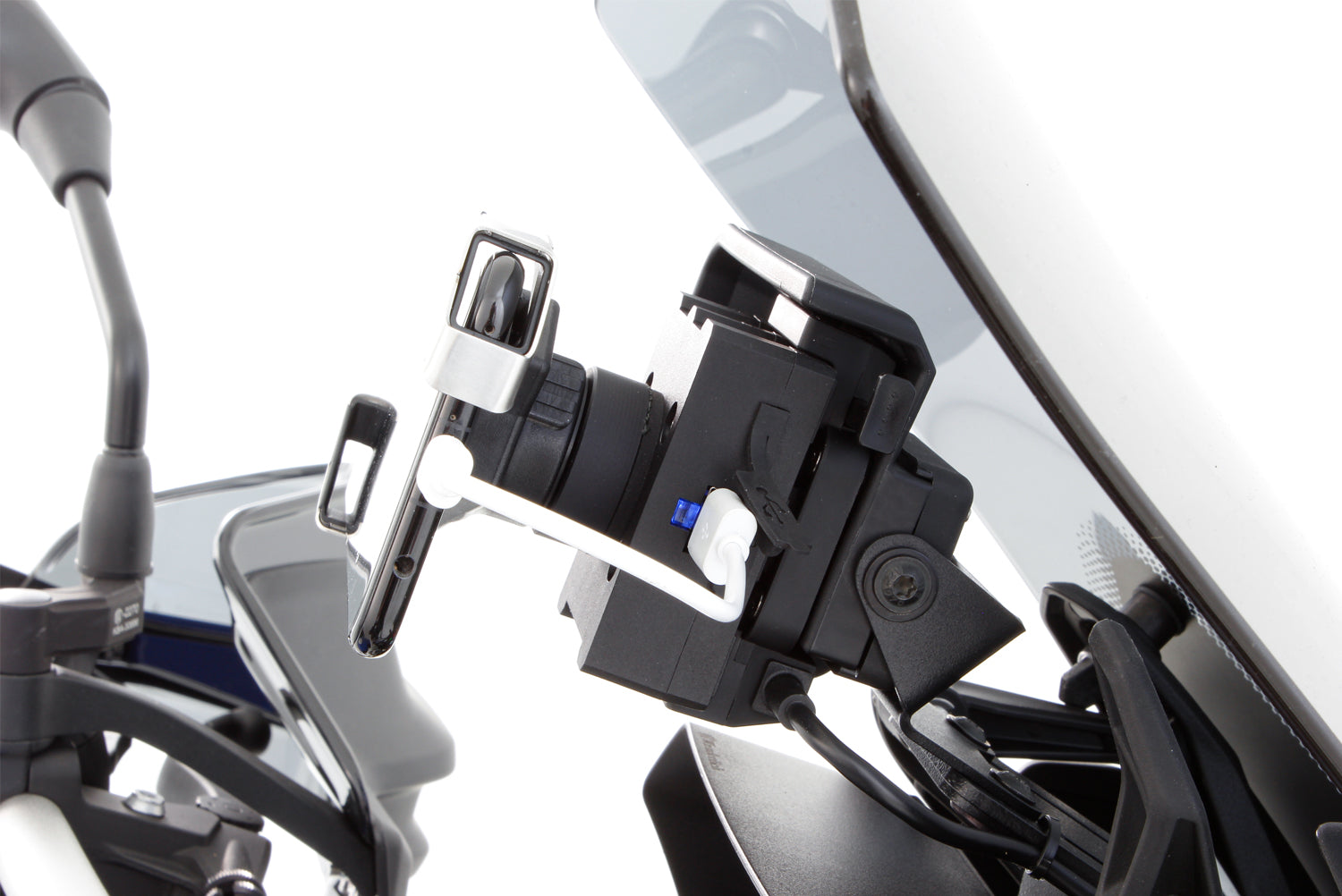 Our thoroughly practical USB charging box fits all BMWs with the factory-side BMW navigation preparation (Navigator V, VI)