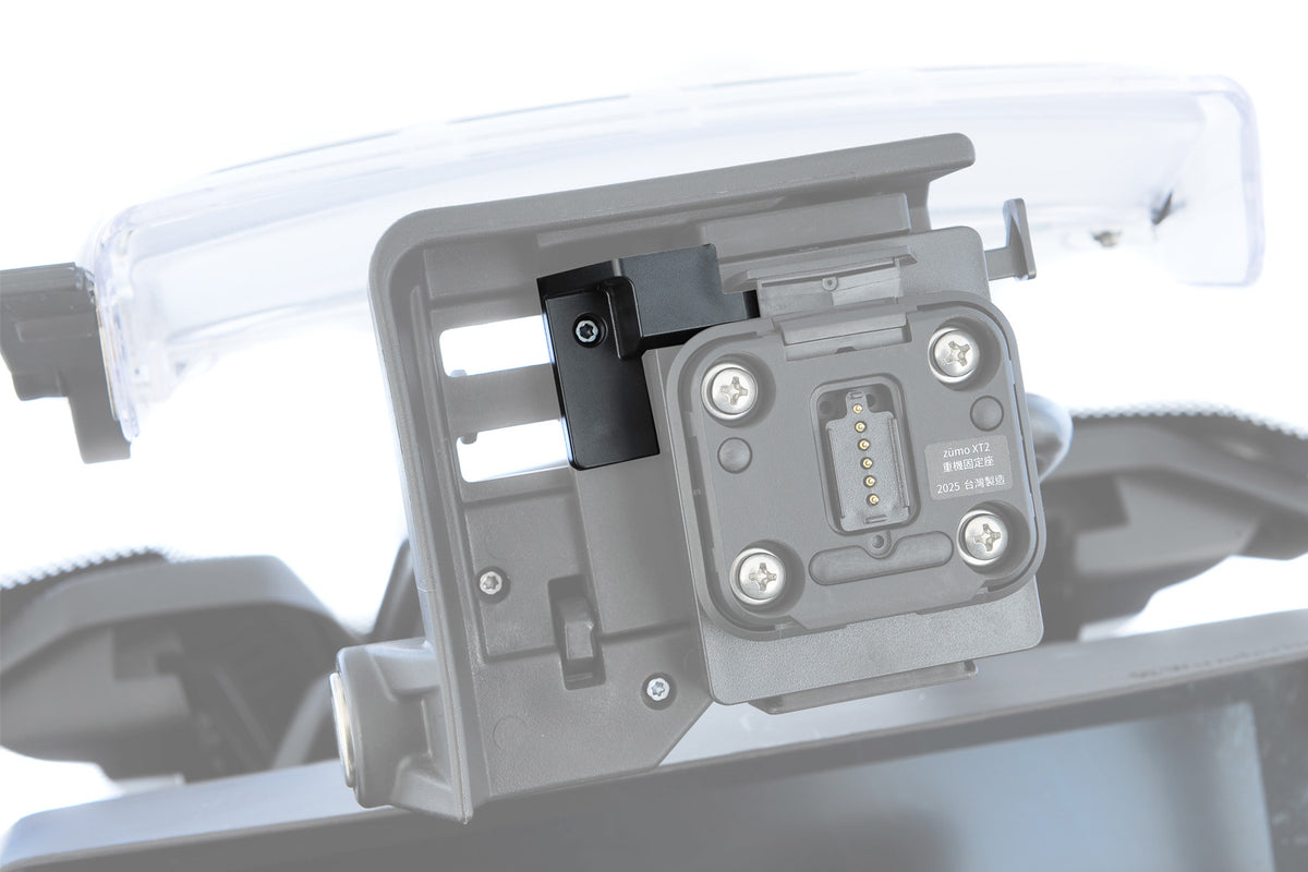 Garmin - Locking Mechanism for Zūmo XT2/XT3 on the Plug & Ride Adapter