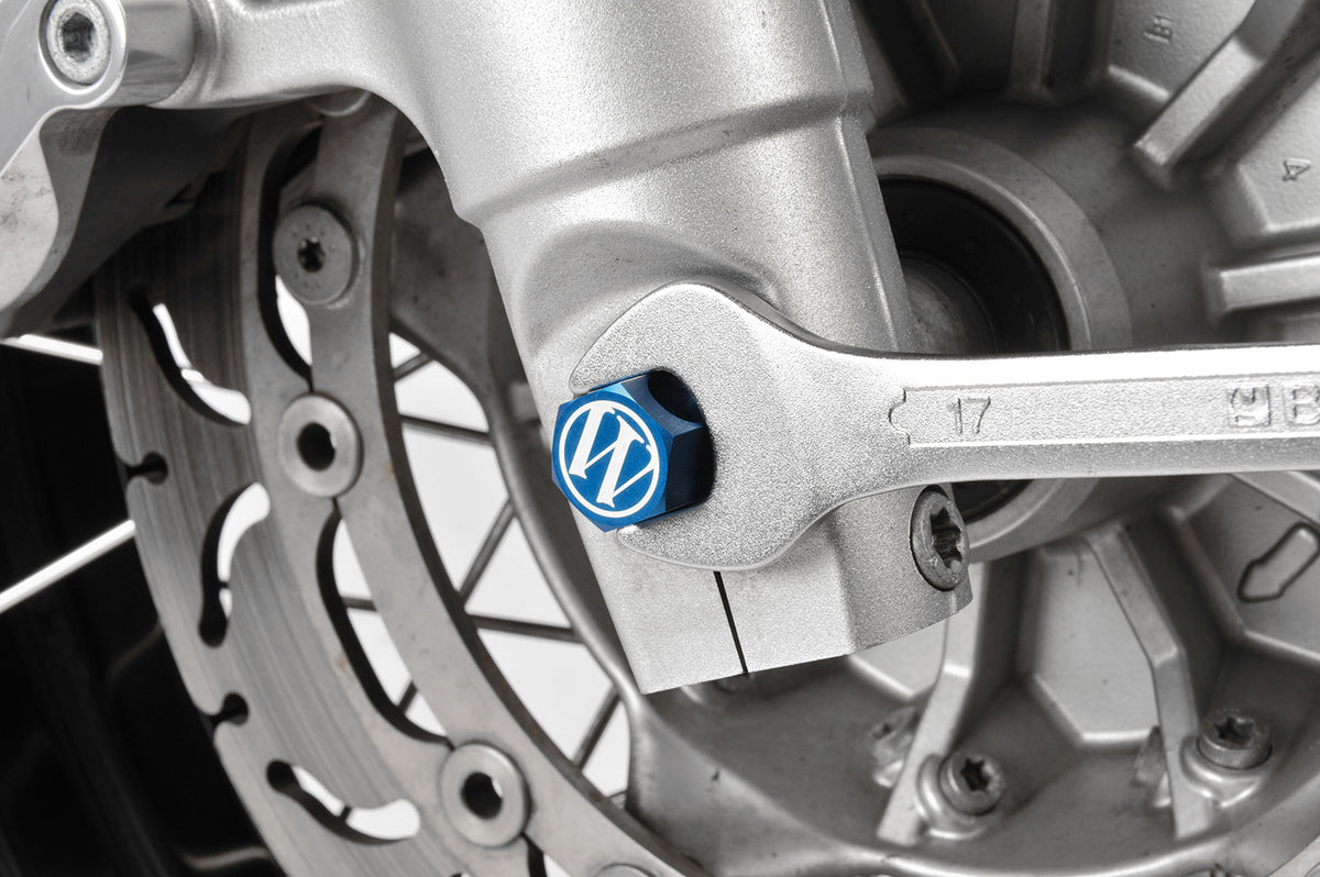 Very compact and well thought-out axle tool as a MultiTool