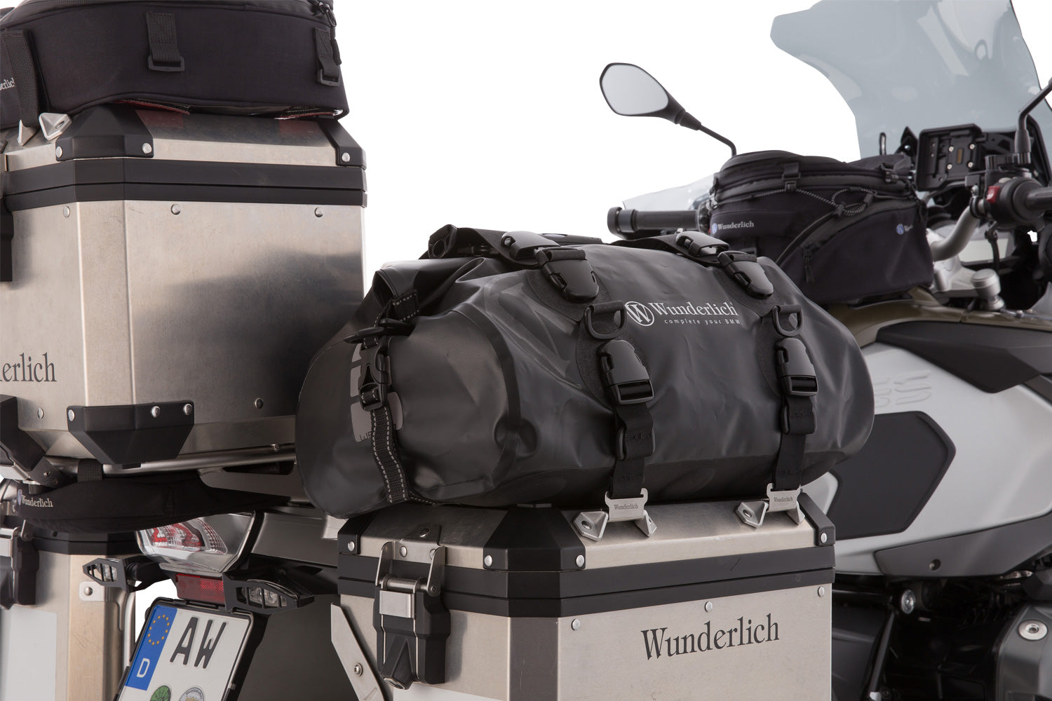 Rack Pack WP40, a top-quality and waterproof roll-up bag with an innovative mounting system.