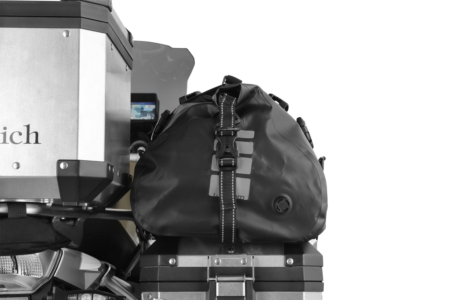 Rack Pack WP40, a top-quality and waterproof roll-up bag with an innovative mounting system.
