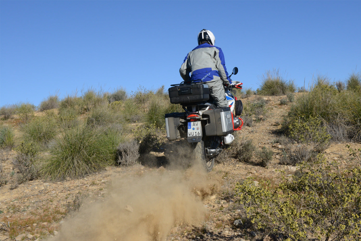 Touring windshield, distinctly wider and higher than the genuine one- R 1200 GS