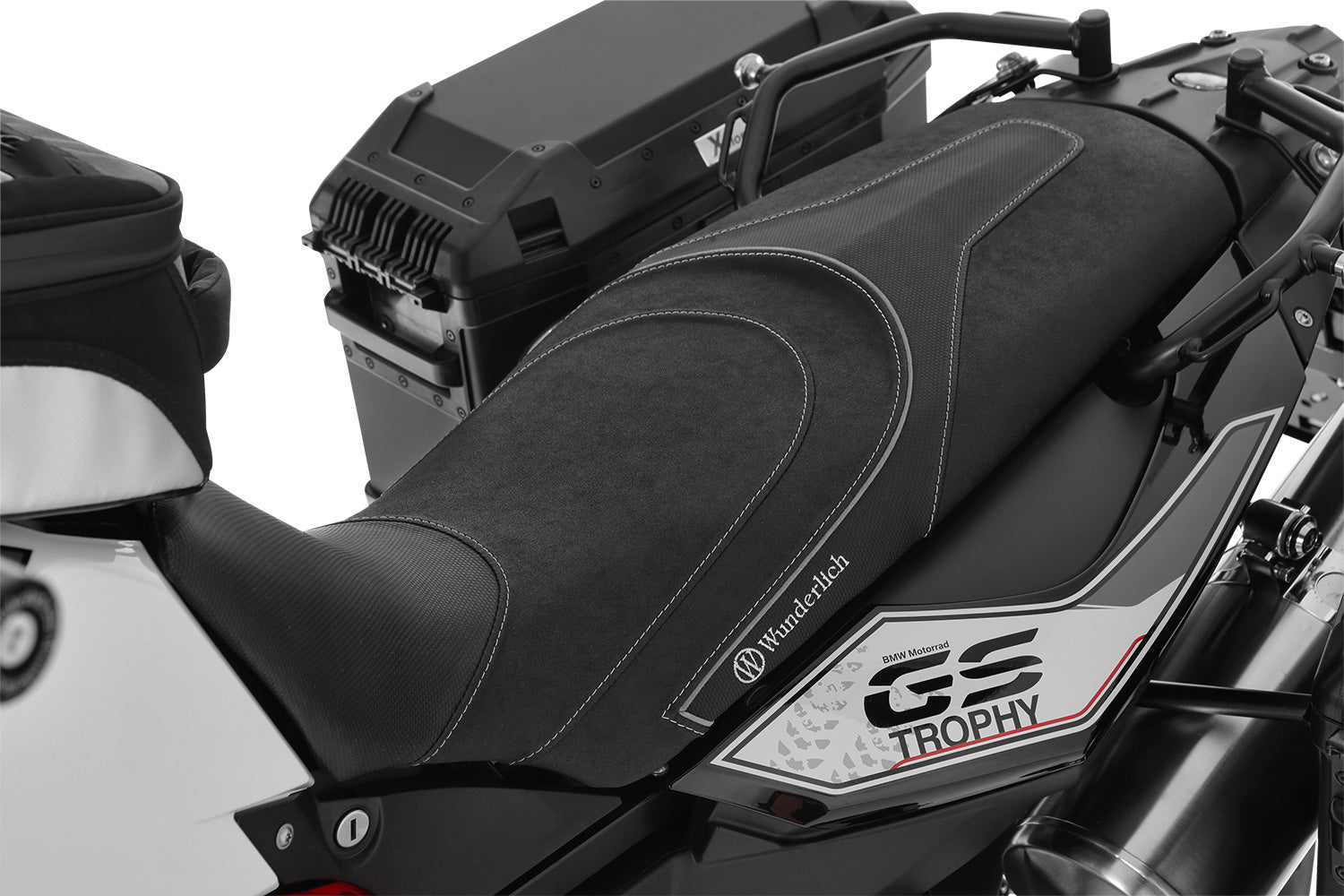 AktivKomfort »ERGO« seats for F 650 | 700 | 800 GS. Well-thoughtthrough at every step of the design, with many innovative solutions.
