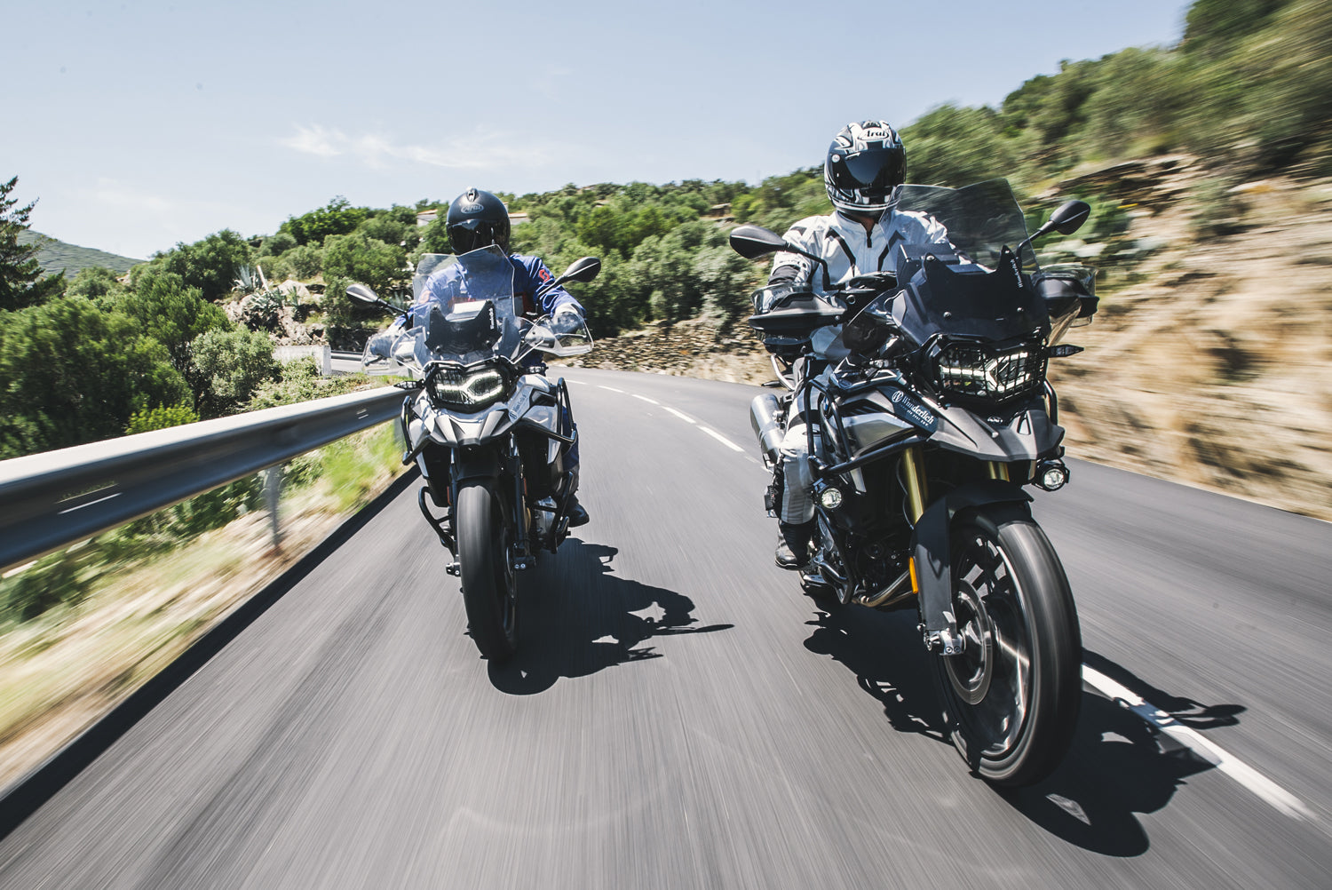Wunderlich ERGO handlebar riser for models with BMW sat nav F 750 GS / F 800 GS - complete your BMW ✔ Premium components ✔