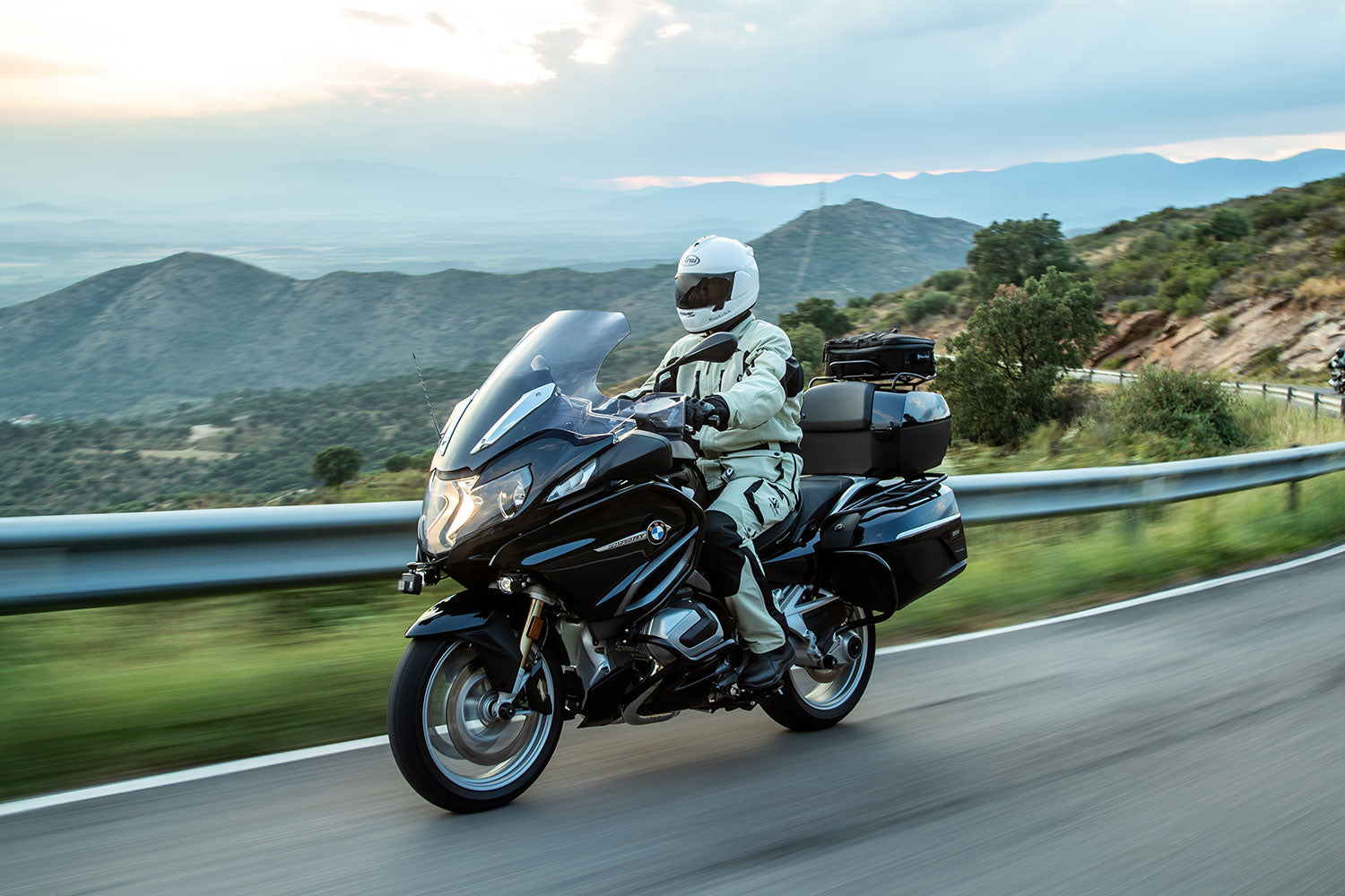 Allows individual adjustment of the throttle grip’s rotational resistance ✓ Top quality ✓ Integrated design