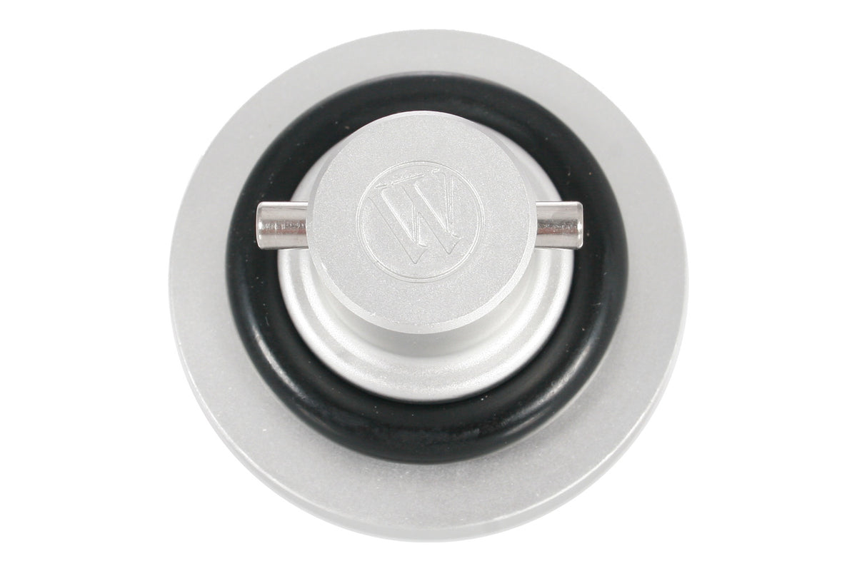 This Wunderlich safety oil plug replaces the original plastic oil filler plug. A good alternative to the “Locking Oil Filler Plug”.