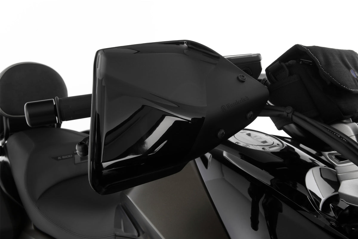 These hand guards offer maximum protection from cold, rain, or dirt.