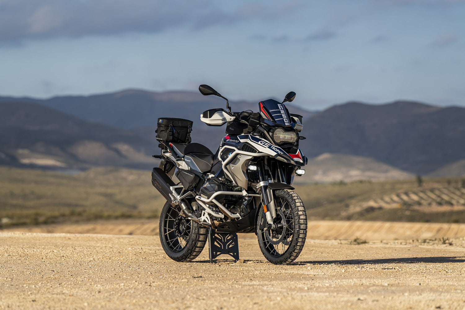 Wunderlich LED Auxillary headlight MICROFLOOTER 3.0 R 1250 GS - complete your BMW ✔ Premium components ✔ Integrated design ➜ Order now