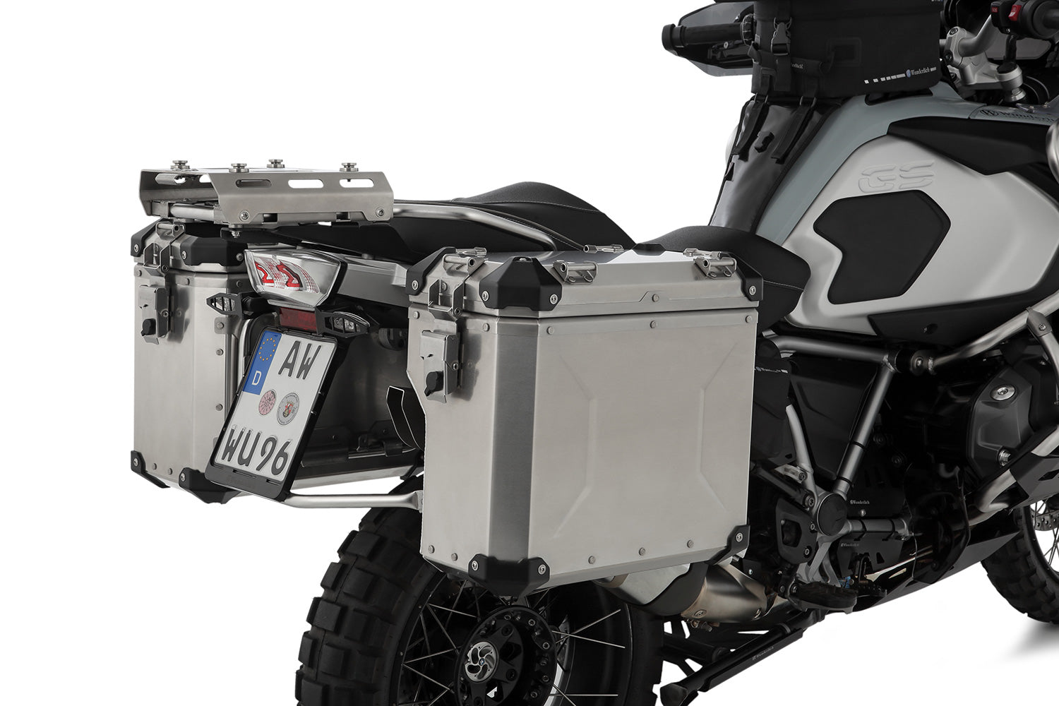 Sturdy, light and stylish aluminium cases add truly special comfort to every rider on any tour.