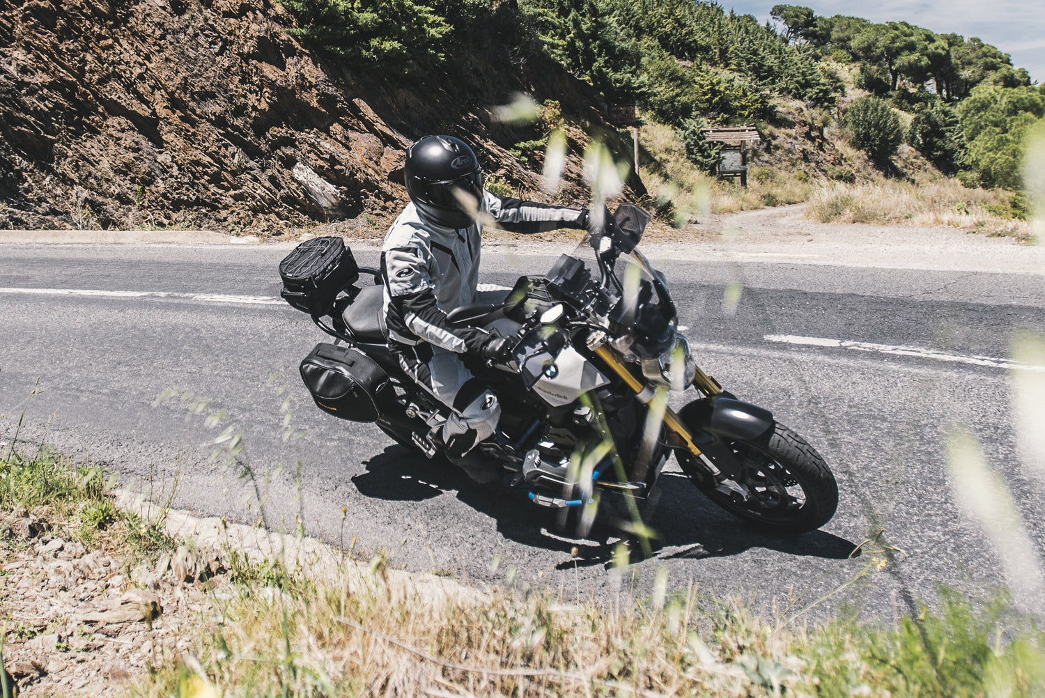 Wunderlich windshield SPORT R 1200 R LC - complete your BMW ✔ Premium components ✔ Integrated design ➜ Order now