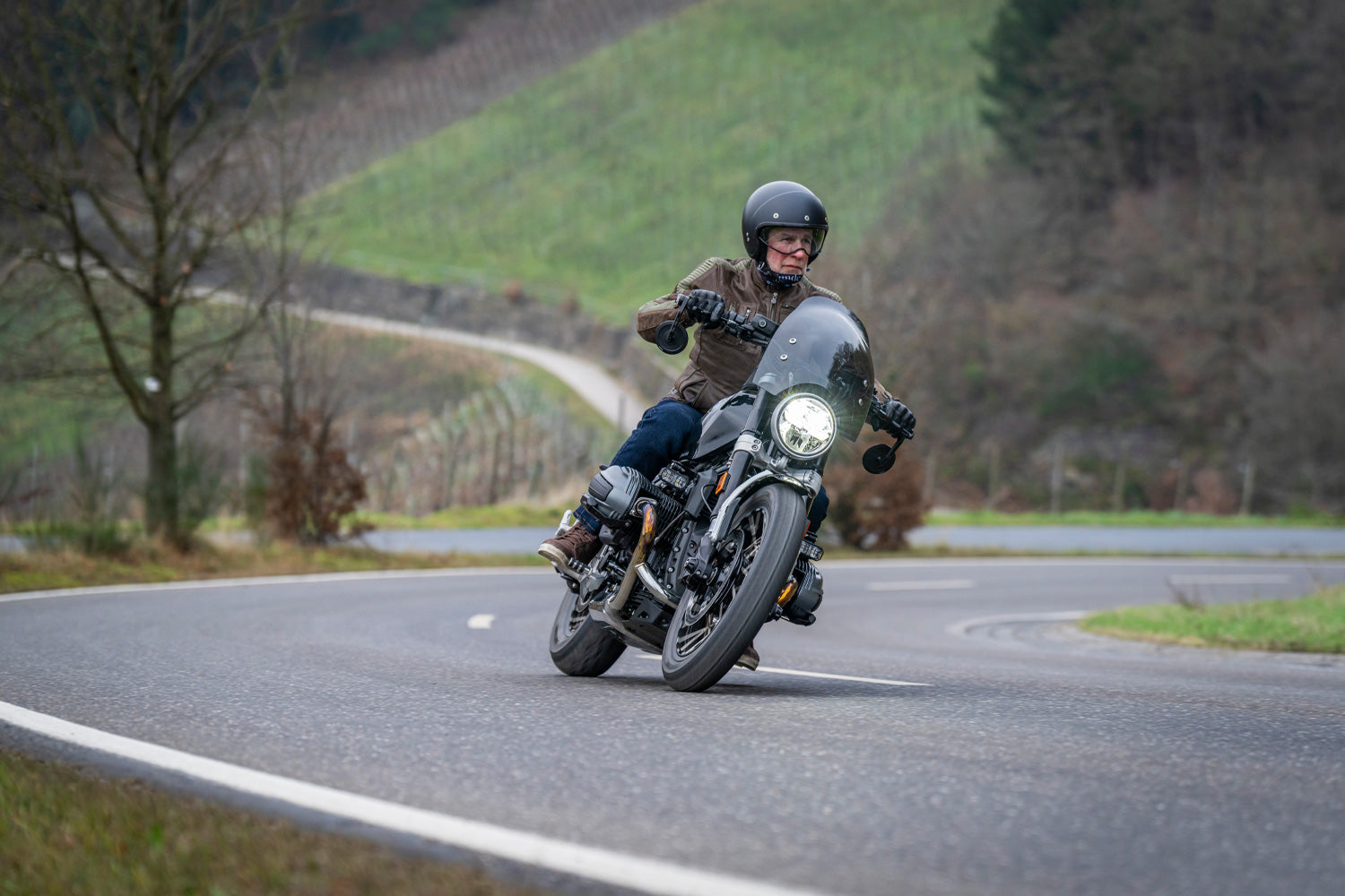 Wunderlich Touring windshield 70th-ROADSTER - complete your BMW ✔ Premium components ✔ Integrated design ➜ Order now