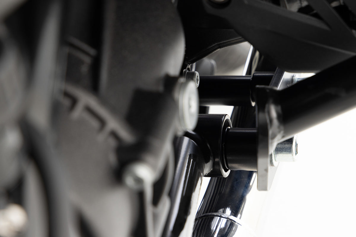 Enables the installation of engine protection bar with valve cover & cylinder protection guards