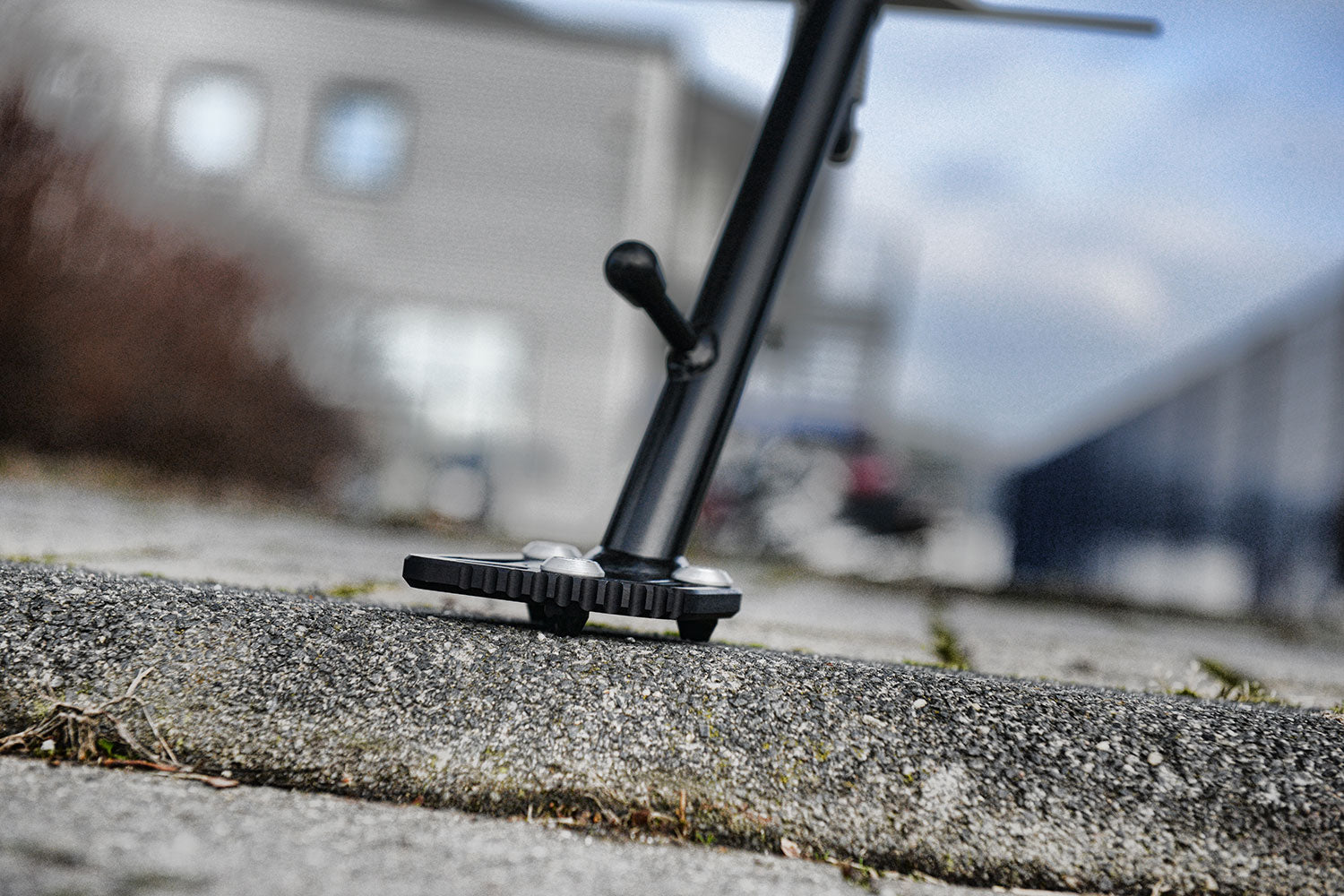 Provides secure support for your motorcycle on all surfaces ✔ Premium components ✔ Integrated design ➜ Order now