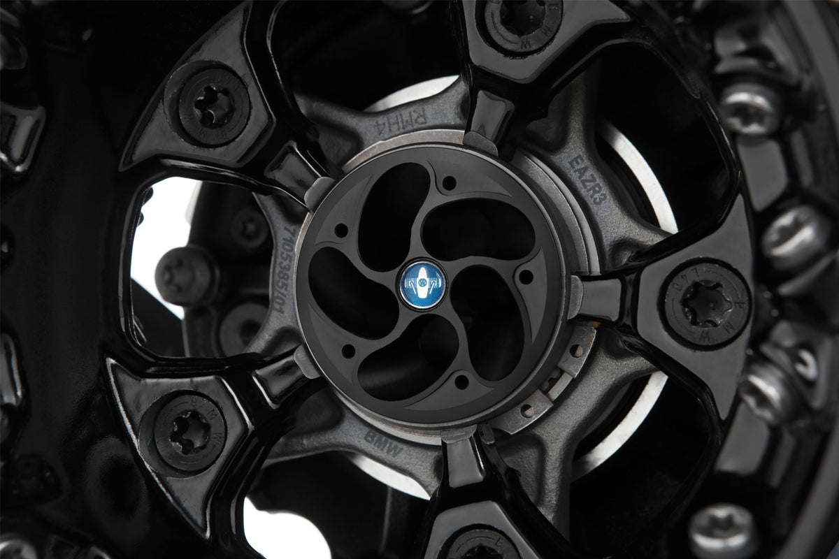 Wunderlich hub cover tornado for bmw R 1200 GS LC Adv. GS LC, R LC, RS LC, RT LC closes the hollow, ragged wheel hub.