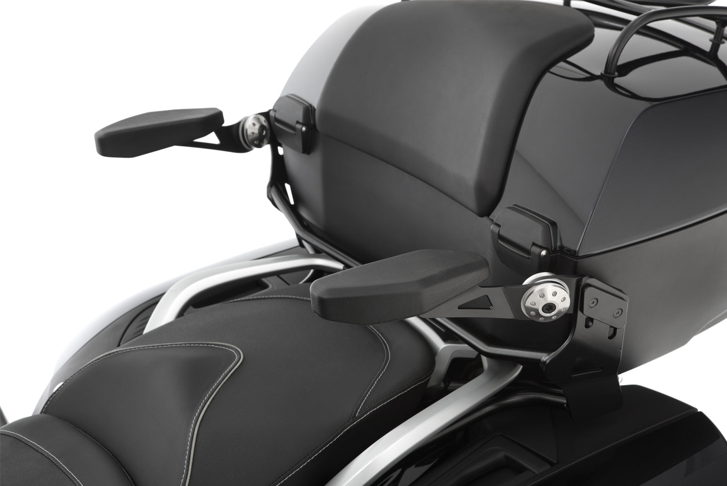 Our armrests provide travelling comfort and ergonomics, as well as maximum safety via additional lateral support