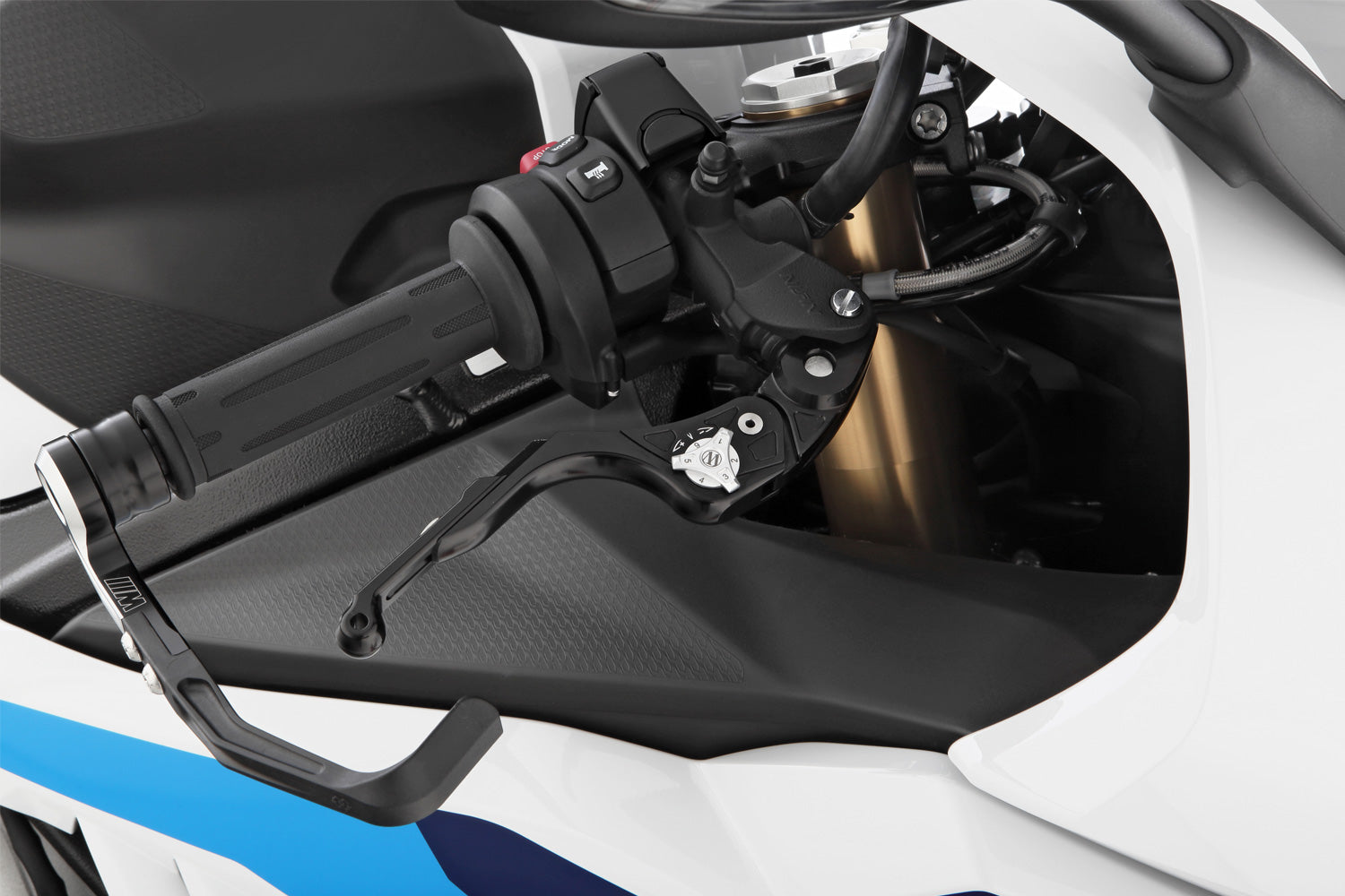 The benchmark lever when it comes to ergonomics, operability and exclusivity