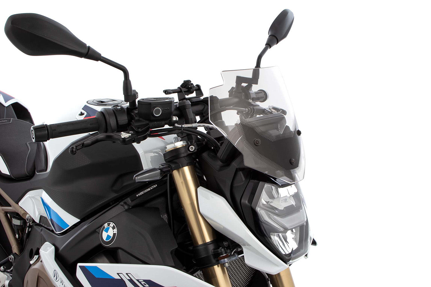 The windshield integrates perfectly into the overall layout, emphasises the contours of the machine