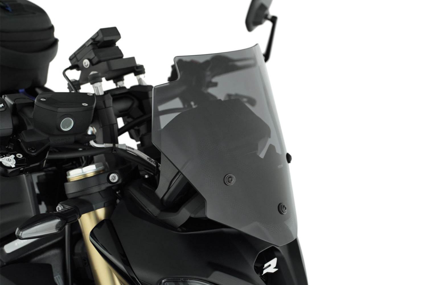 The windshield integrates perfectly into the overall layout, emphasises the contours of the machine