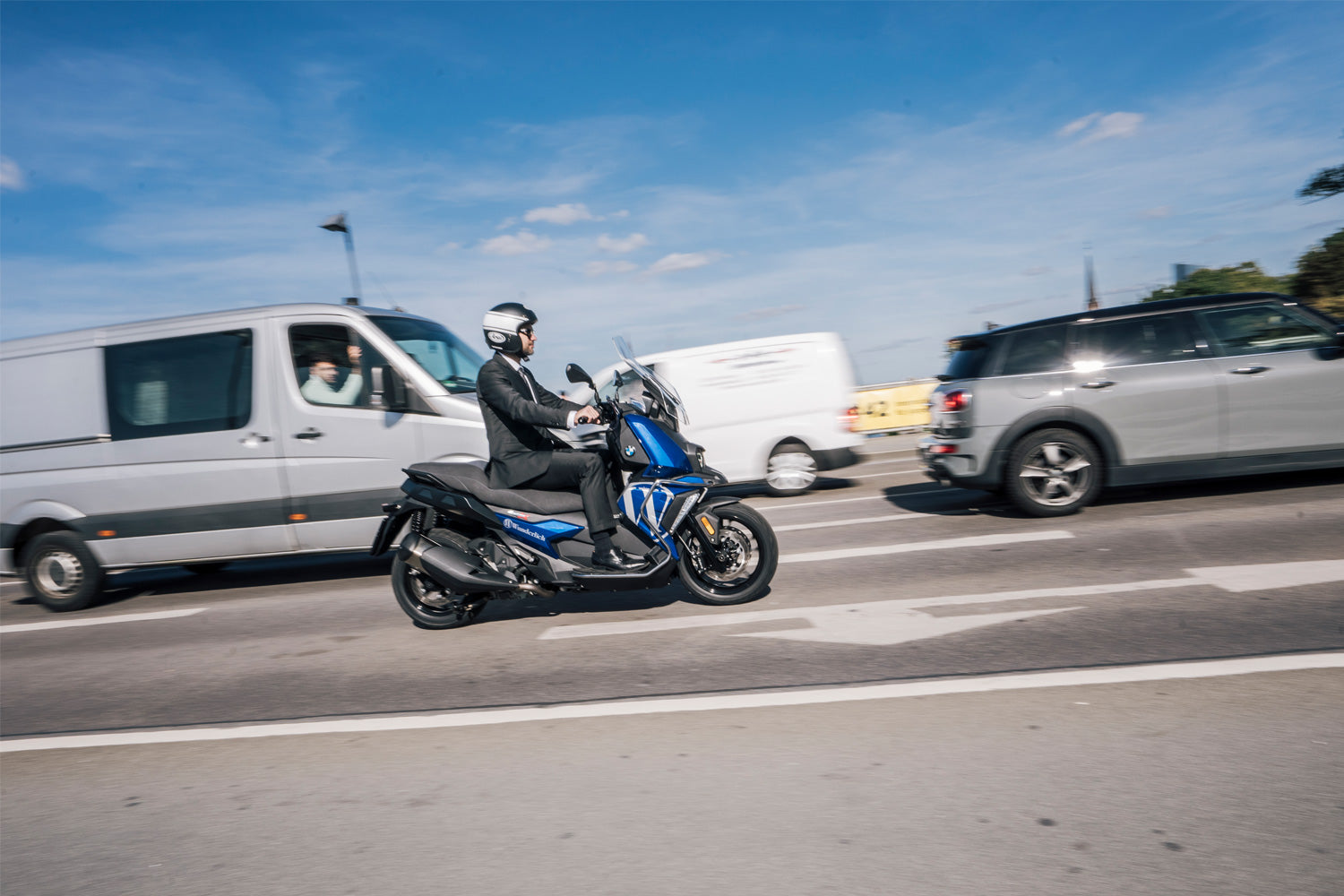 Wunderlich Windshield MARATHON C 400 X - complete your BMW ✔ Premium components ✔ Integrated design ➜ Order now