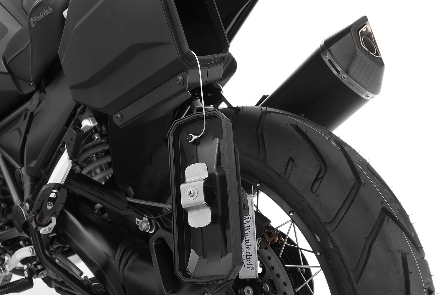 Tailored tool box for various bits and pieces for BMW - space-saving, integrated assembly