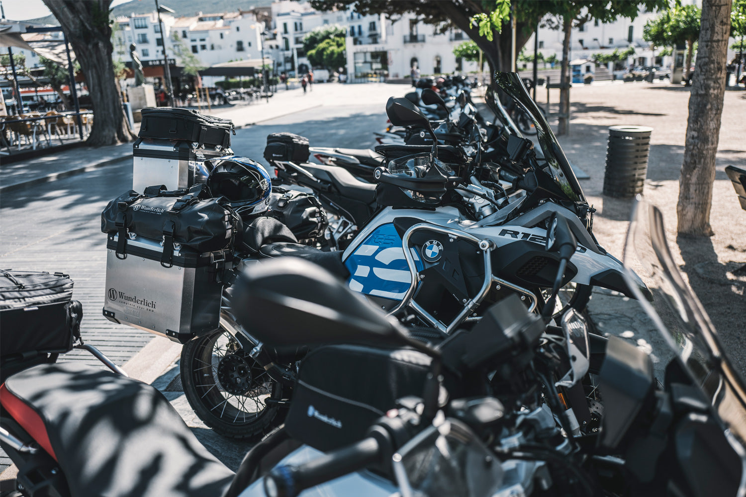 Wunderlich filler plate for reinforcement bar R 1200 GS LC Adventure - complete your BMW ✔ Premium components ✔ Integrated design ✔