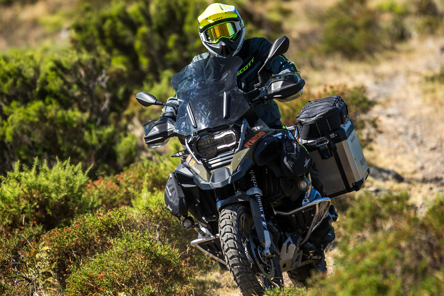 Wunderlich filler plate for reinforcement bar R 1200 GS LC Adventure - complete your BMW ✔ Premium components ✔ Integrated design ✔