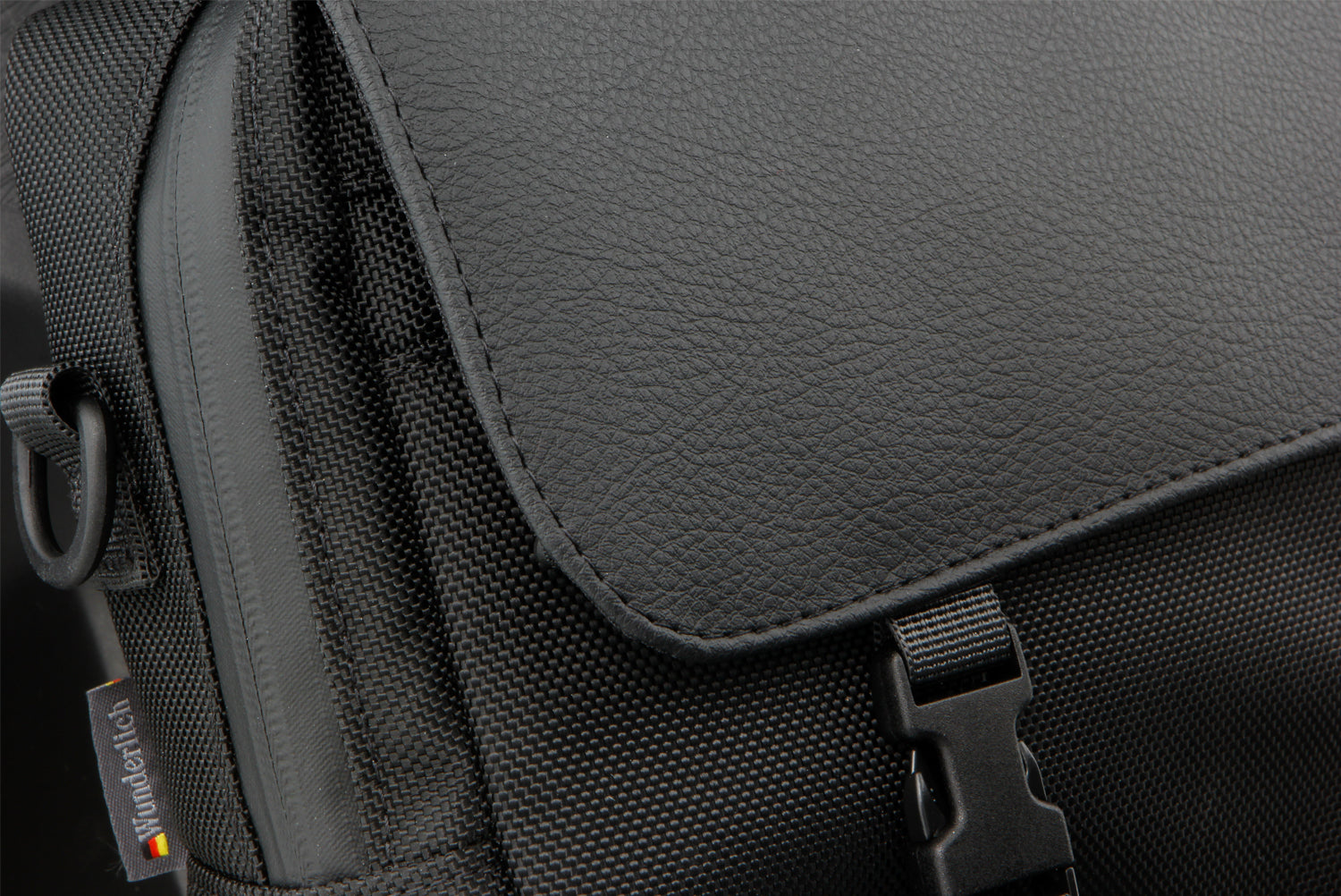 Wunderlich business bag C 400 GT - complete your BMW ✔ Premium components ✔ Integrated design ➜ Order now