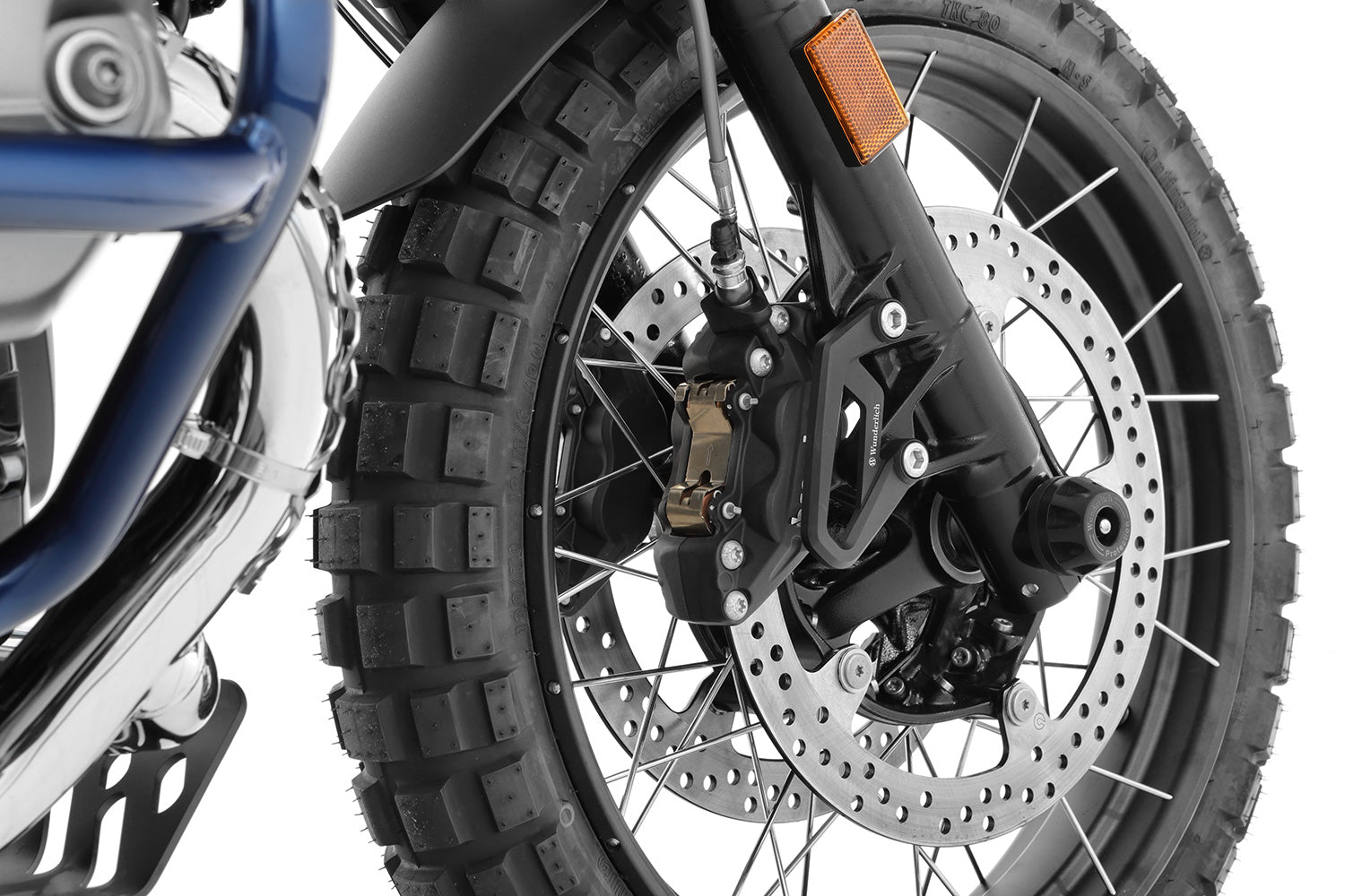Keeps the forks a safe distance from the asphalt and helps prevent serious damage.