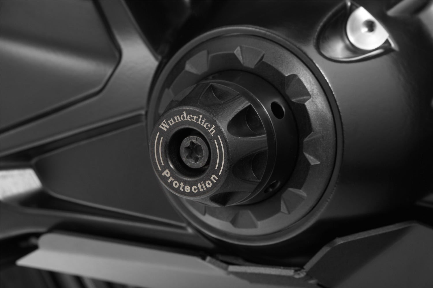 Protects the rear wheel hub as well as the cardan swingarm and wheel drive ✔ Premium components ✔ Integrated design ➜ Order now
