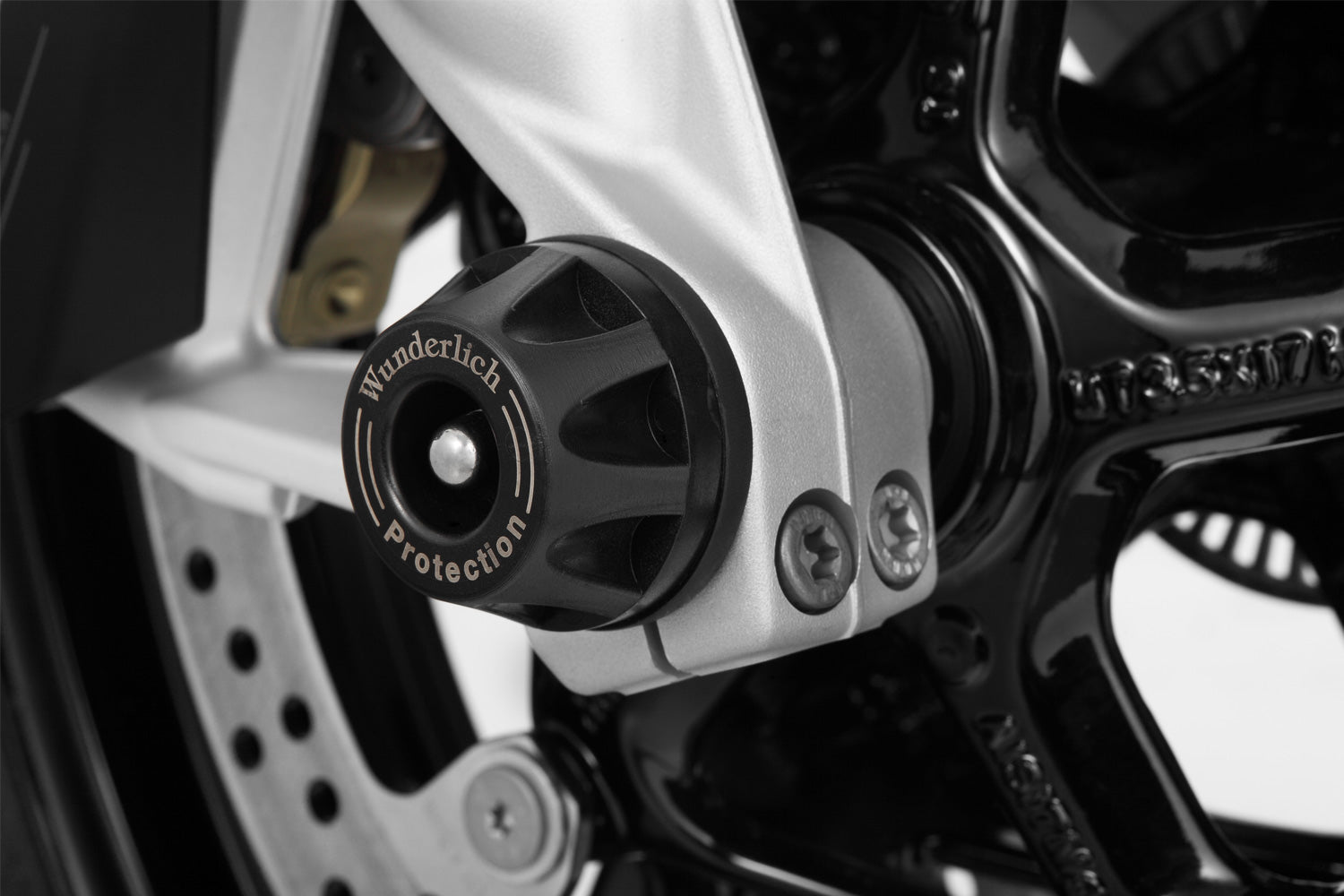 Keeps the forks a safe distance from the asphalt and helps prevent serious damage.