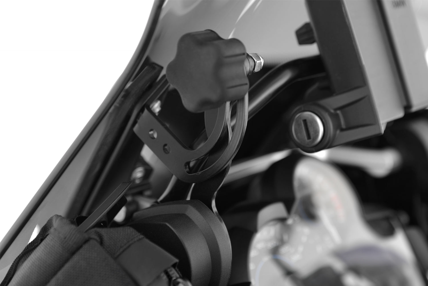 Wunderlich windshield »MARATHON« with Screen reinforcement  on both sides provides incomparable comfort when touring
