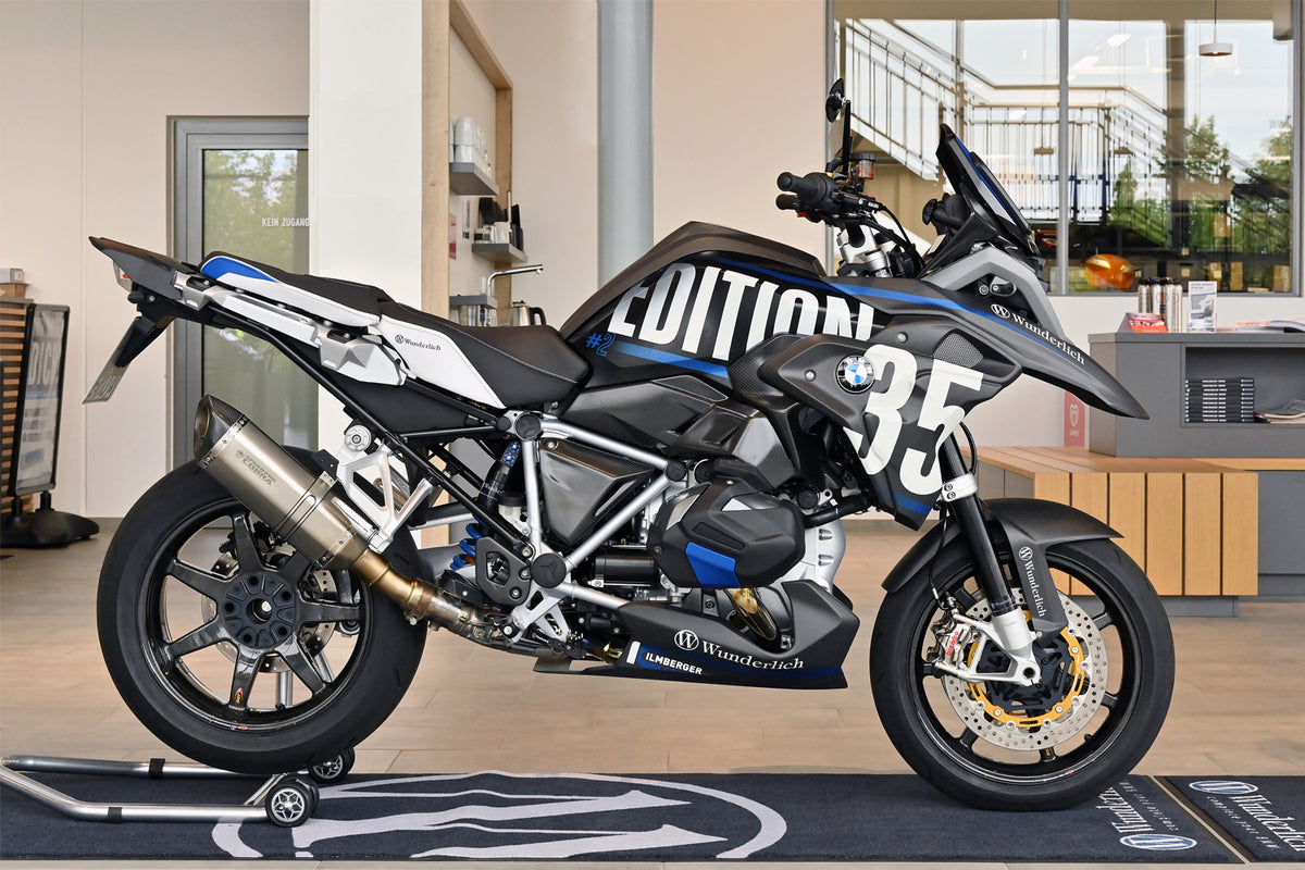 Dynamically designed, striking tail fairing