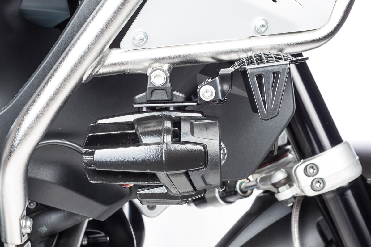 Wunderlich auxiliary light protection grille for BMW R 1200 GS LC  protects even from violent impacts.