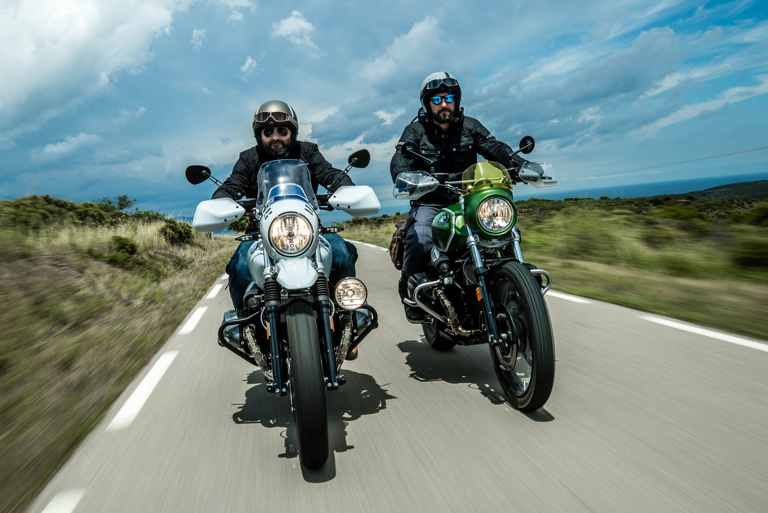 Unobstructed view of the tires and an uncompromising Retro-Style ✔ Premium components ✔ Integrated design