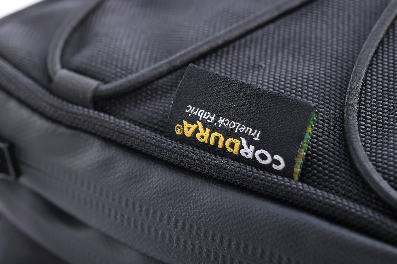 Multifunctional compact bag for the seat or luggage carrier