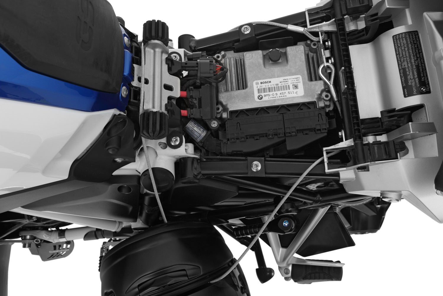 Simple and theft-proof fastening for up to two helmets