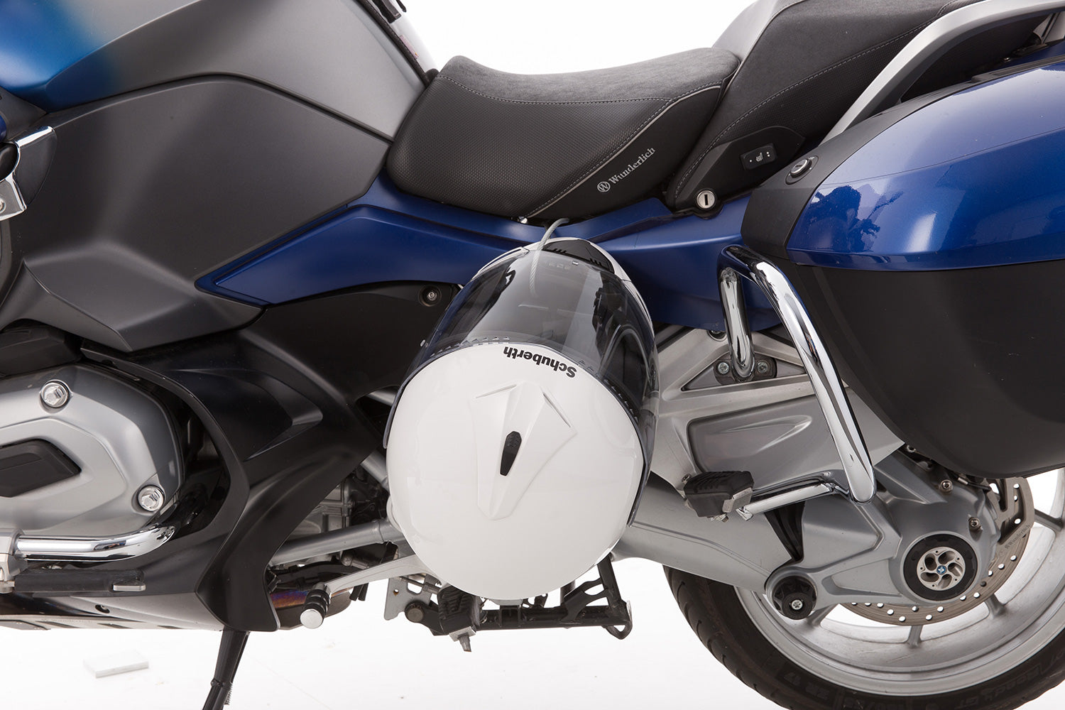 Wunderlich helmet anti-theft system HELM-LOCK R 1200 RT LC - complete your BMW ✔ Premium components ✔ Integrated design ➜ Order now